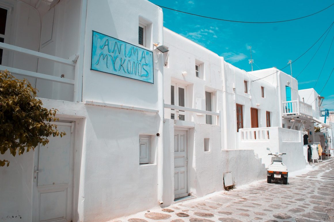 Vue sur la rue de Mykonos, îles grecques