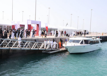 ferry Qatar Bahrein traversant le golfe Persique entre Doha et Manama