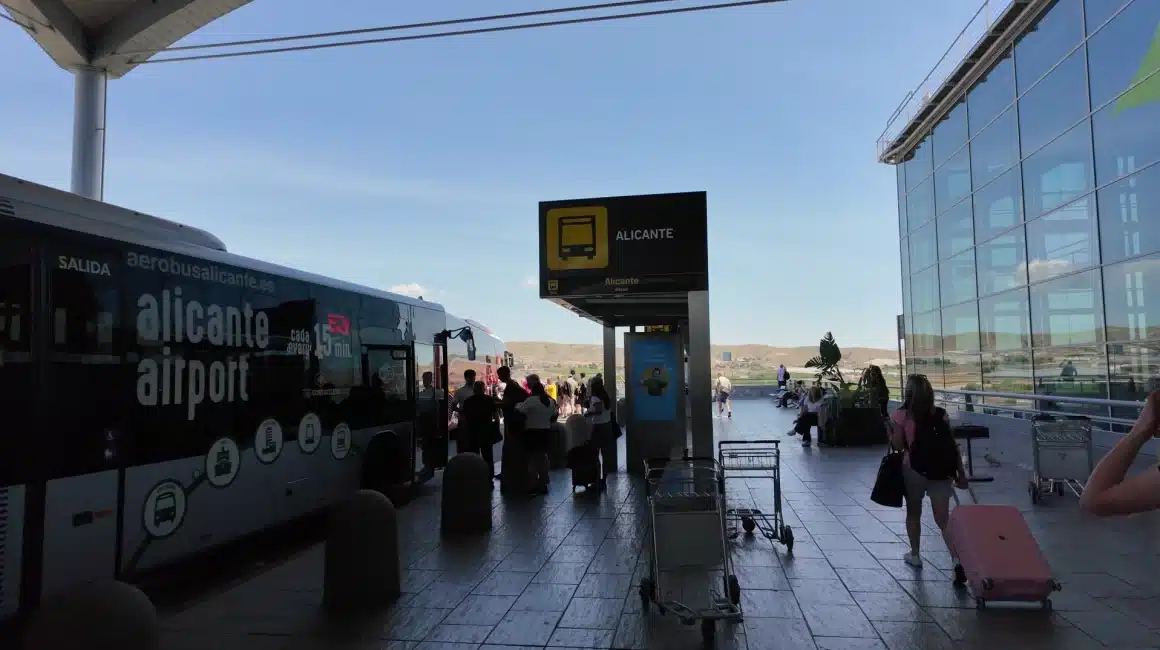 Comment se rendre à Alicante - bus aeroport alicante en direction du centre ville